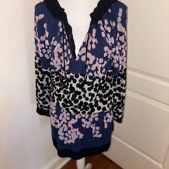 Diane Von Furstenberg DVF Mikino Pleated Neckline Smock Waist Dress - size 4 - Picture 2 of 15